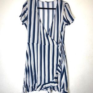 HOLLISTER STRIPPED WRAP DRESS